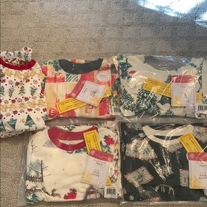 4 NWT Burt’s Bees Christmas PJs and 1 GUC size toddler 5 2 piece long sleeve top